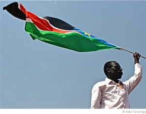 manwithsouthsudanflag